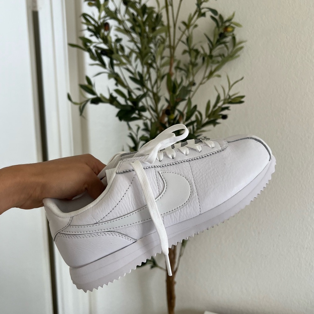 Nike White Leather Sneakers
